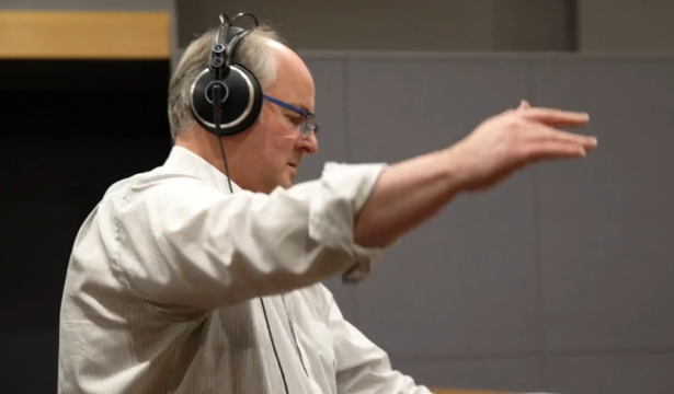 Remediating Live Orchestra and Opera as Conjoint New Media Experiences Through Curatorial Design